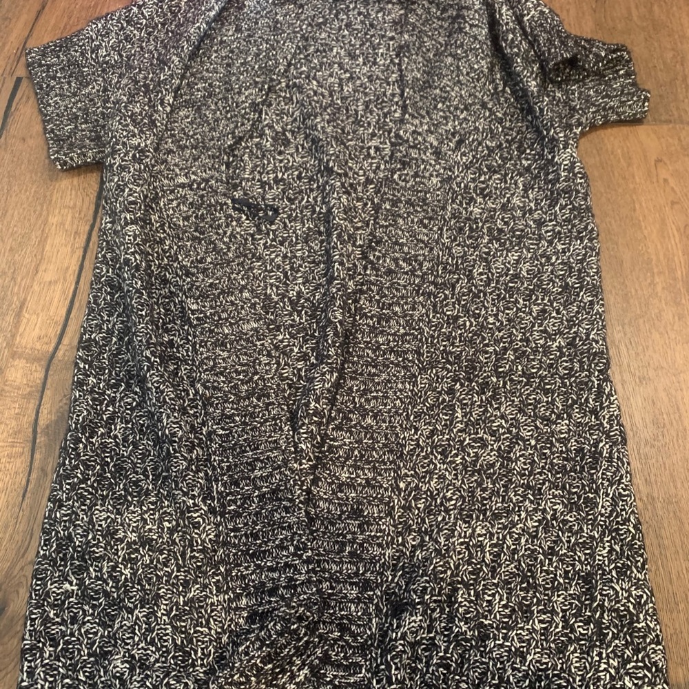 white house black market short sleeve cardigan